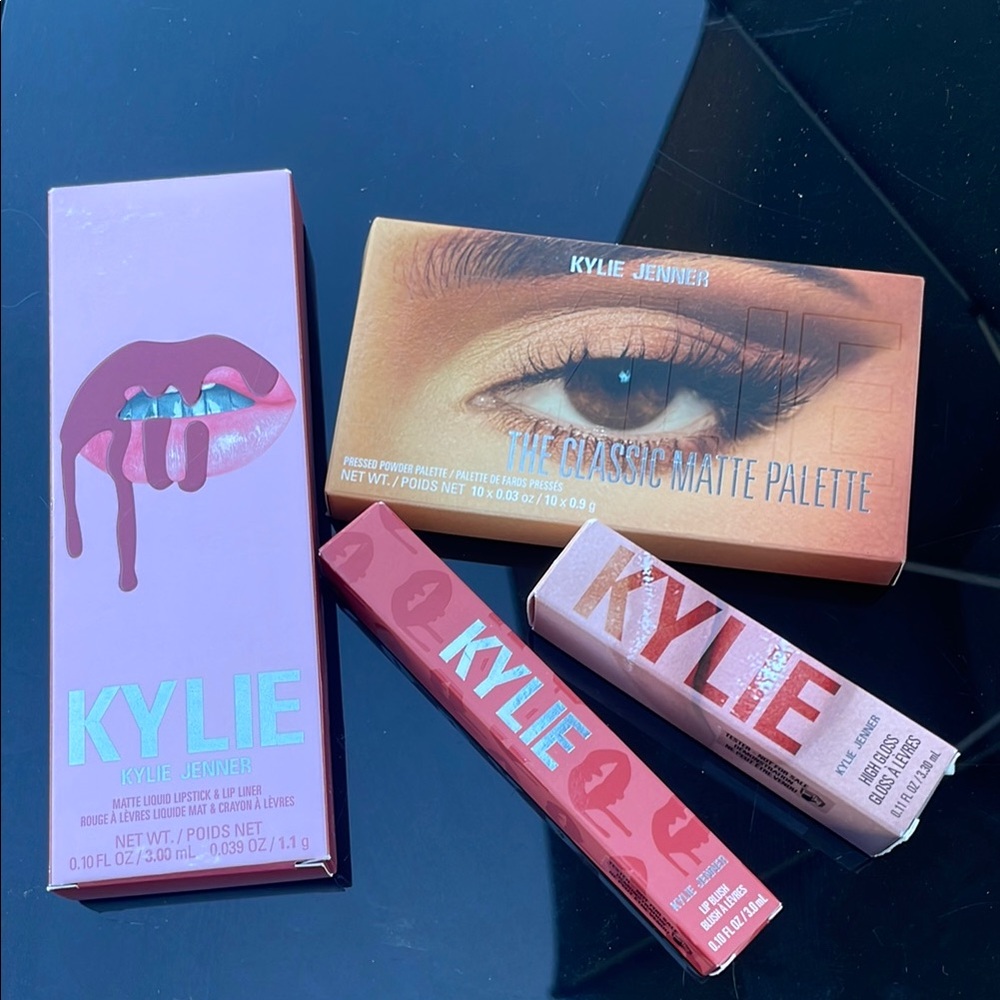 Kylie Cosmetics Lip Kit and Matte Palette Lip blush & Gloss SET NEW